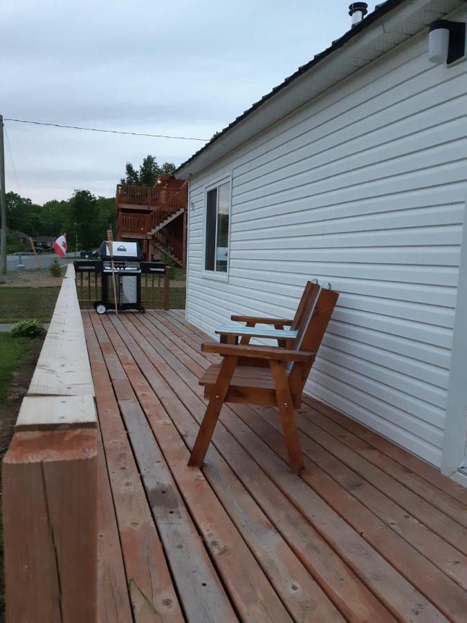 Big Axe Bed & Breakfast Otis 外观 照片
